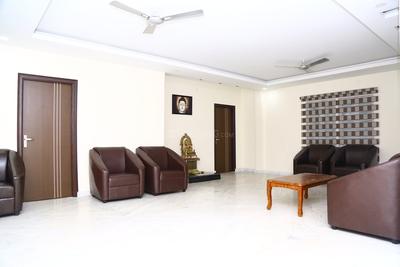 5+ BHK Independent House