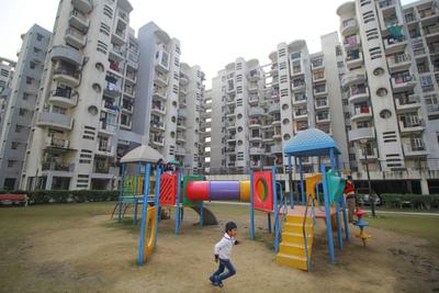 Gallery Cover Image of 1585 Sq.ft 3 BHK Apartment for buy in Omaxe Heights, Sector 86 for 5800000