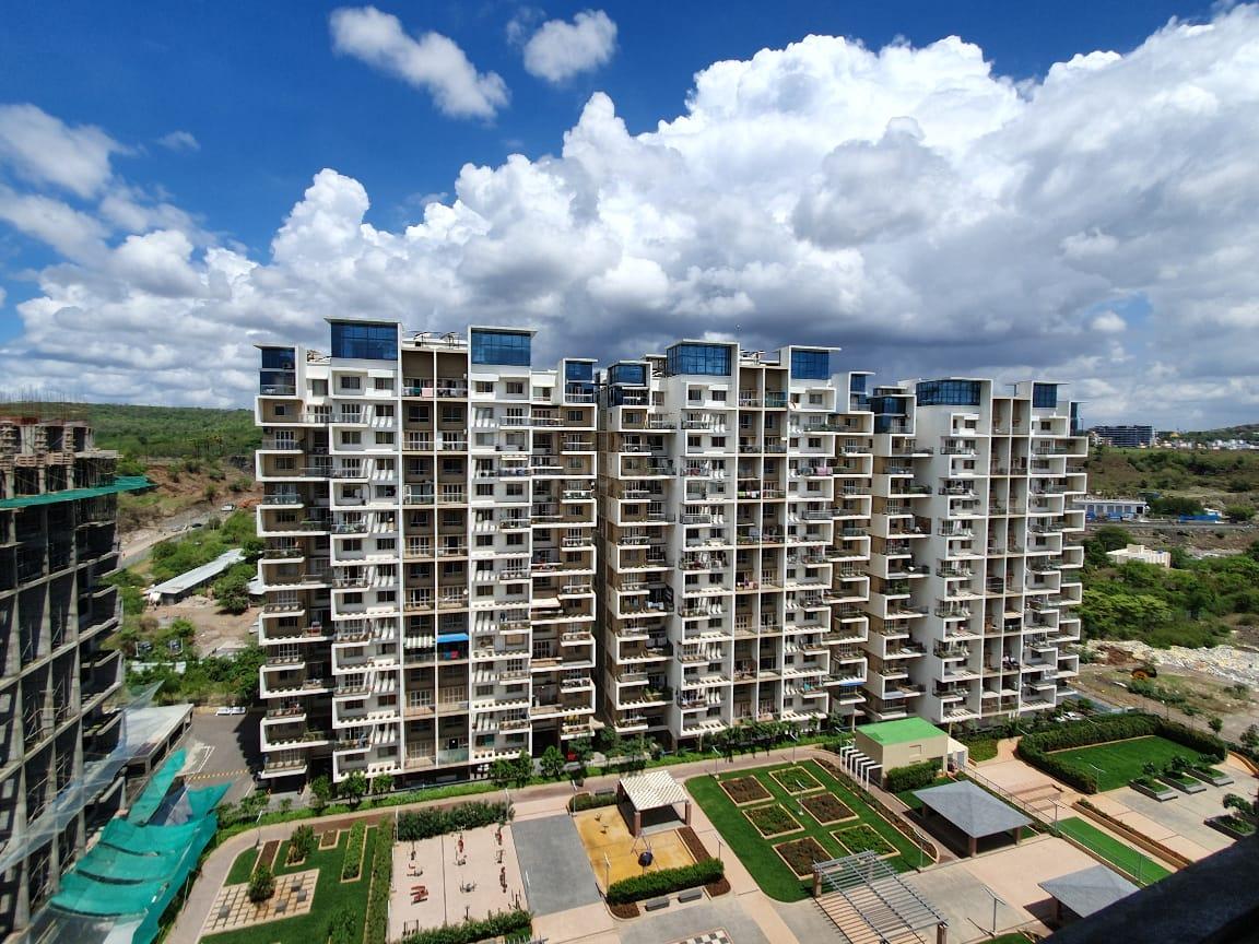 1187 Sqft 2 BHK Apartment for sale in Kumar Hill View Residency