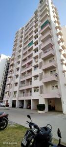 Gallery Cover Image of 1126 Sq.ft 2 BHK Apartment for rent in Godrej Eden G And H, Chandkheda for 13500