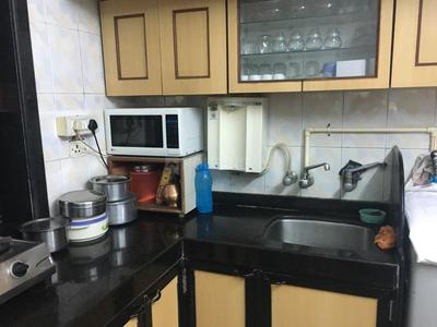 Gallery Cover Image of 1180 Sq.ft 3 BHK Apartment for buy in Malad East for 18500000