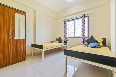 Bedroom Image of Oyo Life Pun833 in Hadapsar