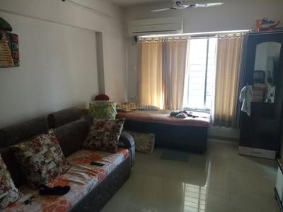 Gallery Cover Image of 410 Sq.ft 1 BHK Apartment for buy in Ghatkopar East for 13500000