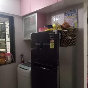 Gallery Cover Image of 650 Sq.ft 2 BHK Apartment for buy in Kandivali West for 13500000