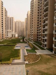 Gallery Cover Image of 1350 Sq.ft 3 BHK Apartment for buy in Yeida for 3899999