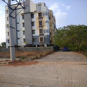 Gallery Cover Image of 1025 Sq.ft 2 BHK Apartment for buy in Baglur for 2870000