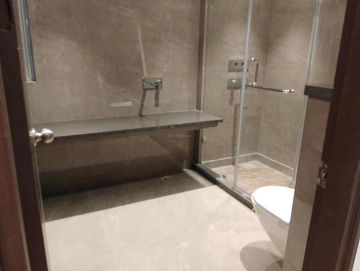 AIG Aigin Royal - Image 18