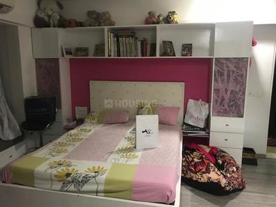 Gallery Cover Image of 1300 Sq.ft 2 BHK Apartment for buy in Juhu for 55000000