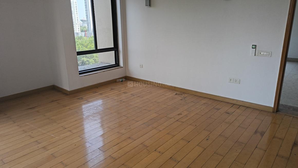 Jaypee Crescent Court - Image 4