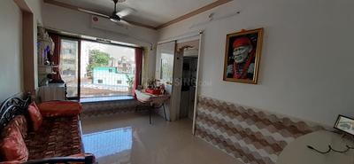Gallery Cover Image of 650 Sq.ft 1 BHK Apartment for buy in Malad West for 6500000