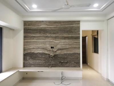 Gallery Cover Image of 811 Sq.ft 2 BHK Apartment for buy in Sion for 16000000