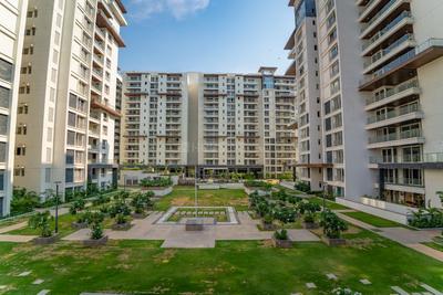 Gallery Cover Image of 1913 Sq.ft 3 BHK Apartment for buy in Kadubeesanahalli for 19600002