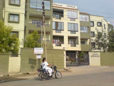 Gallery Cover Image of 1478 Sq.ft 3 BHK Apartment for rent in Aratt Divya Jyothi Emeralds, Kasavanahalli for 22000