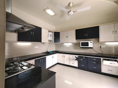 Gallery Cover Image of 1650 Sq.ft 3 BHK Apartment for rent in Koramangala for 66000