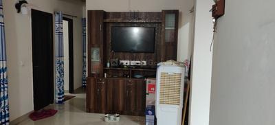 Gallery Cover Image of 1300 Sq.ft 3 BHK Apartment for rent in Tilpata Karanwas for 12000