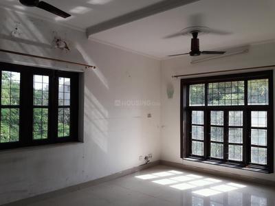 Gallery Cover Image of 1050 Sq.ft 2 BHK Apartment for buy in Vasant Kunj for 17500000