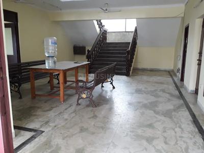 Gallery Cover Image of 8500 Sq.ft 5 BHK Independent House for buy in Kelambakkam for 80000000