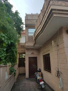 Gallery Cover Image of 9500 Sq.ft 8 BHK Independent House for buy in Sigma I for 15000000