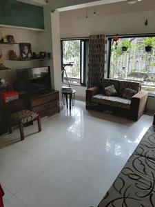 Gallery Cover Image of 800 Sq.ft 2 BHK Apartment for buy in Vile Parle West for 25000000