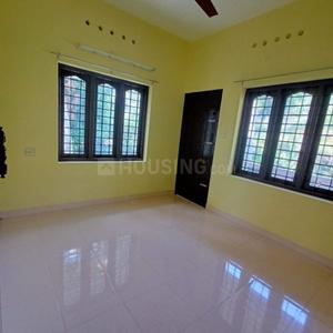 Gallery Cover Image of 800 Sq.ft 2 BHK Independent House for rent in Panangad for 7000
