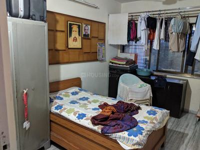 Gallery Cover Image of 1200 Sq.ft 3 BHK Apartment for buy in Malad West for 18000000
