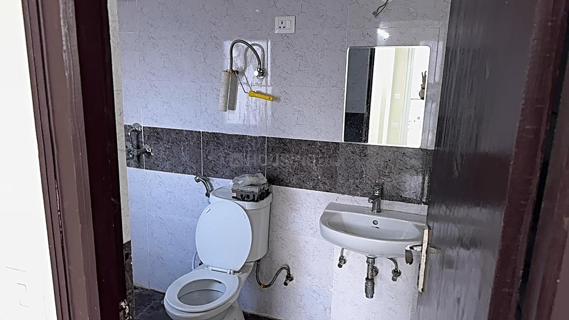 Amrapali Crystal Homes Phase 1 - Image 12