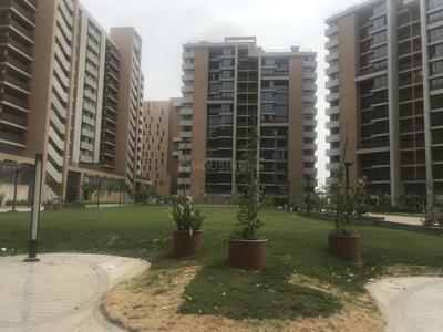 Gallery Cover Image of 2395 Sq.ft 3 BHK Apartment for buy in Memnagar for 14849000