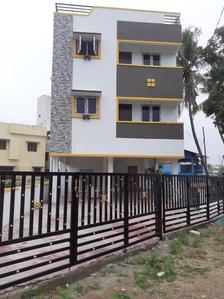 Gallery Cover Image of 984 Sq.ft 2 BHK Apartment for buy in Perungalathur for 3788400
