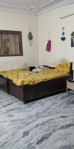 Gallery Cover Image of 800 Sq.ft 1 BHK Independent Floor for rent in Sector 40 for 13000