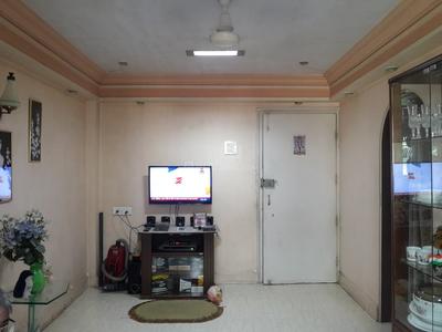 Gallery Cover Image of 1050 Sq.ft 2 BHK Apartment for buy in Mulund East for 17500000