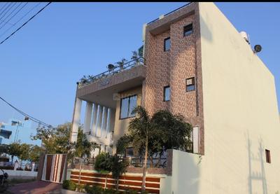 8 BHK Independent House