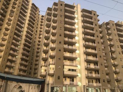 Gallery Cover Image of 1240 Sq.ft 2 BHK Apartment for buy in Sector 76 for 3800000