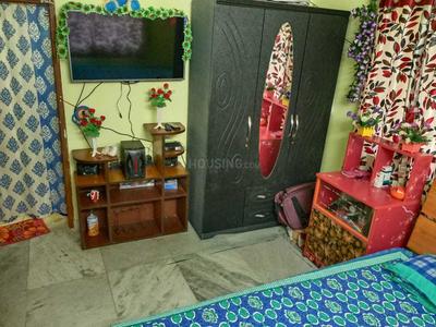 Bedroom Image of Nirala Ladies PG in Garia