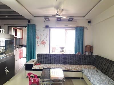 Gallery Cover Image of 1595 Sq.ft 3.5 BHK Apartment for buy in Kalyan West for 13500000