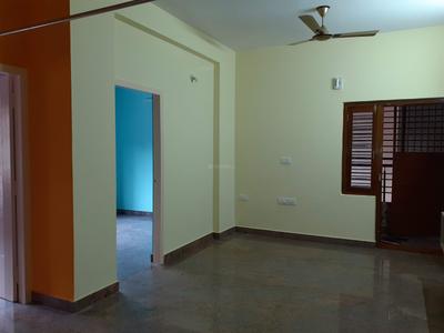 Gallery Cover Image of 1400 Sq.ft 3 BHK Apartment for rent in Basaveshwara Nagar for 30000
