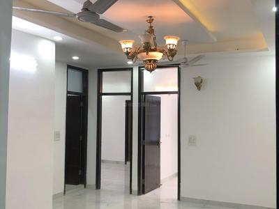 Gallery Cover Image of 1100 Sq.ft 3 BHK Independent Floor for buy in Sector 105 for 3000000