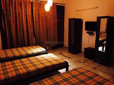 Bedroom Image of Girls PG in DLF Phase 4