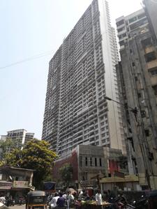 Gallery Cover Image of 1815 Sq.ft 3 BHK Apartment for buy in Malad East for 35000000