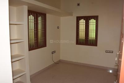 Gallery Cover Image of 1200 Sq.ft 3 BHK Independent House for buy in Pozhichalur for 6000000