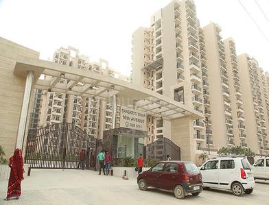 Gallery Cover Image of 1470 Sq.ft 3 BHK Apartment for buy in Gaursons 10th Avenue, Noida Extension for 5400000