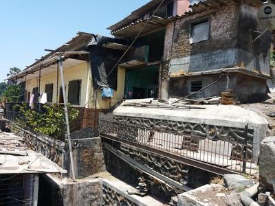 Gallery Cover Image of 650 Sq.ft 4 BHK Independent House for buy in Sion for 45000000