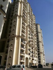 Gallery Cover Image of 1045 Sq.ft 3 BHK Apartment for buy in Mahagunpuram for 3155000
