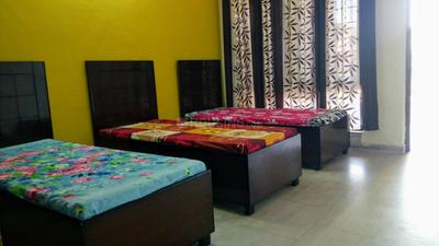 Bedroom Image of Luxury PG in Sector 15