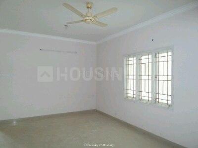 Gallery Cover Image of 1000 Sq.ft 2 BHK Apartment for buy in Mahadevapura for 5600000