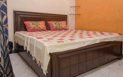 Bedroom Image of Arora PG in Lohia Nagar