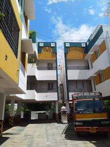 Gallery Cover Image of 800 Sq.ft 2 BHK Apartment for buy in Porur for 4000000