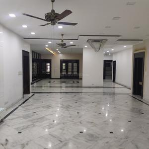 Gallery Cover Image of 15000 Sq.ft 8 BHK Independent House for buy in Sainik Farm for 160000000