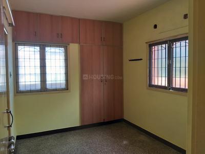 Gallery Cover Image of 800 Sq.ft 2 BHK Apartment for buy in West Mambalam for 4200000
