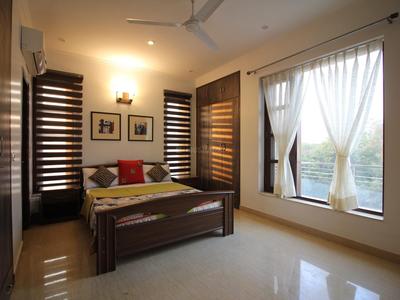 Gallery Cover Image of 2500 Sq.ft 3 BHK Apartment for rent in Prateek Edifice, Sector 107 for 40000
