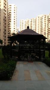 Gallery Cover Image of 1240 Sq.ft 2 BHK Apartment for buy in Paramount Floraville, Sector 137 for 6100000